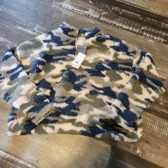 Grayson/threads jacket - Picture 2 of 9